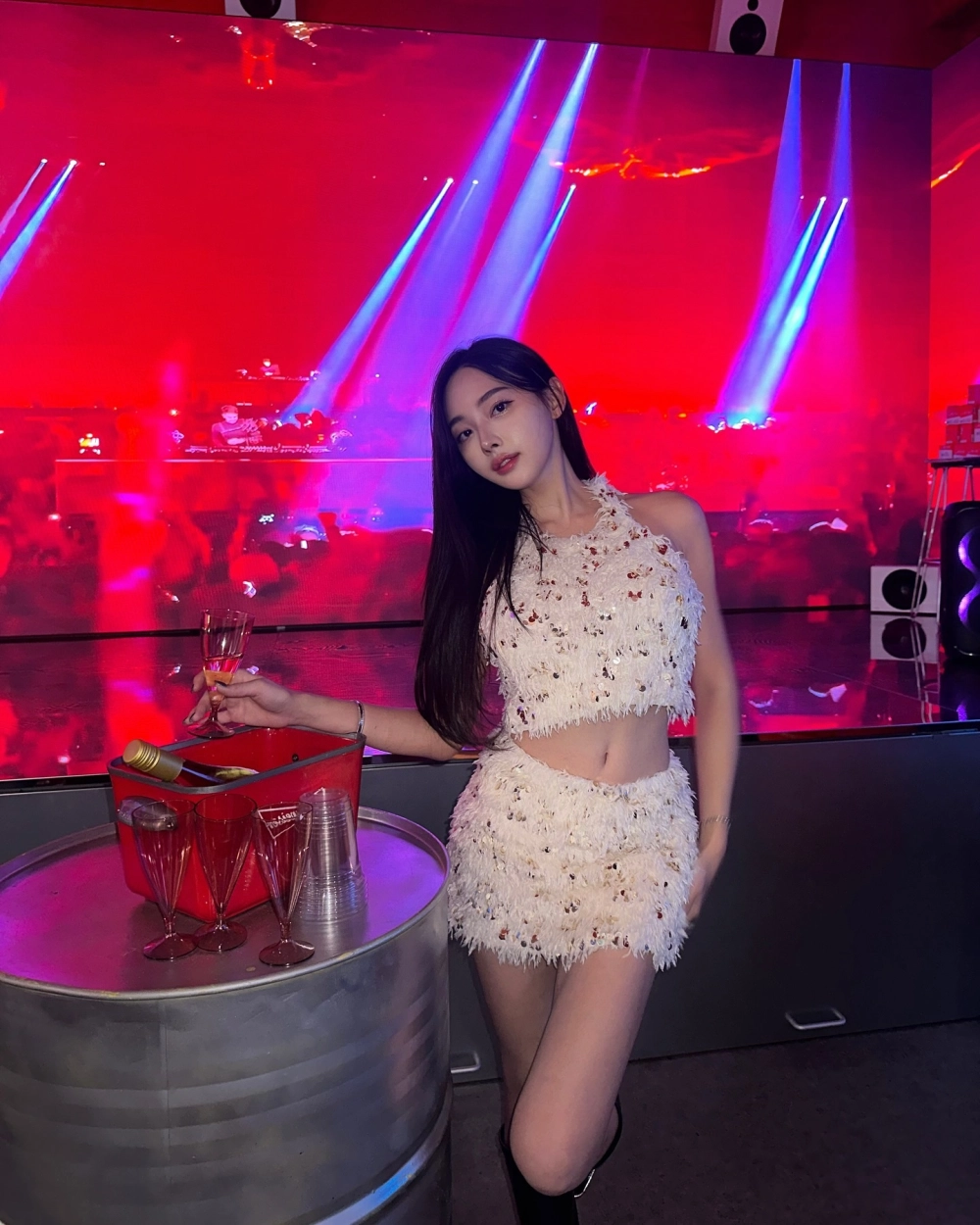 Gái xinh bikini khoe vú body sexy nóng bỏng vòng một căng tròn quyến rũ mê mẩn