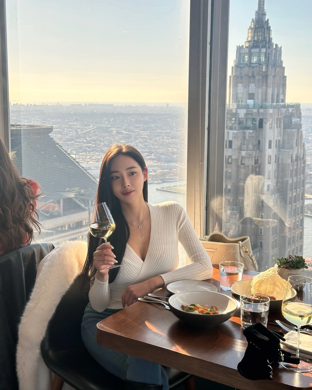 Gái xinh vú ti núm vú hồng hào căng mọng gợi tình nóng bỏng cuốn hút ánh nhìn