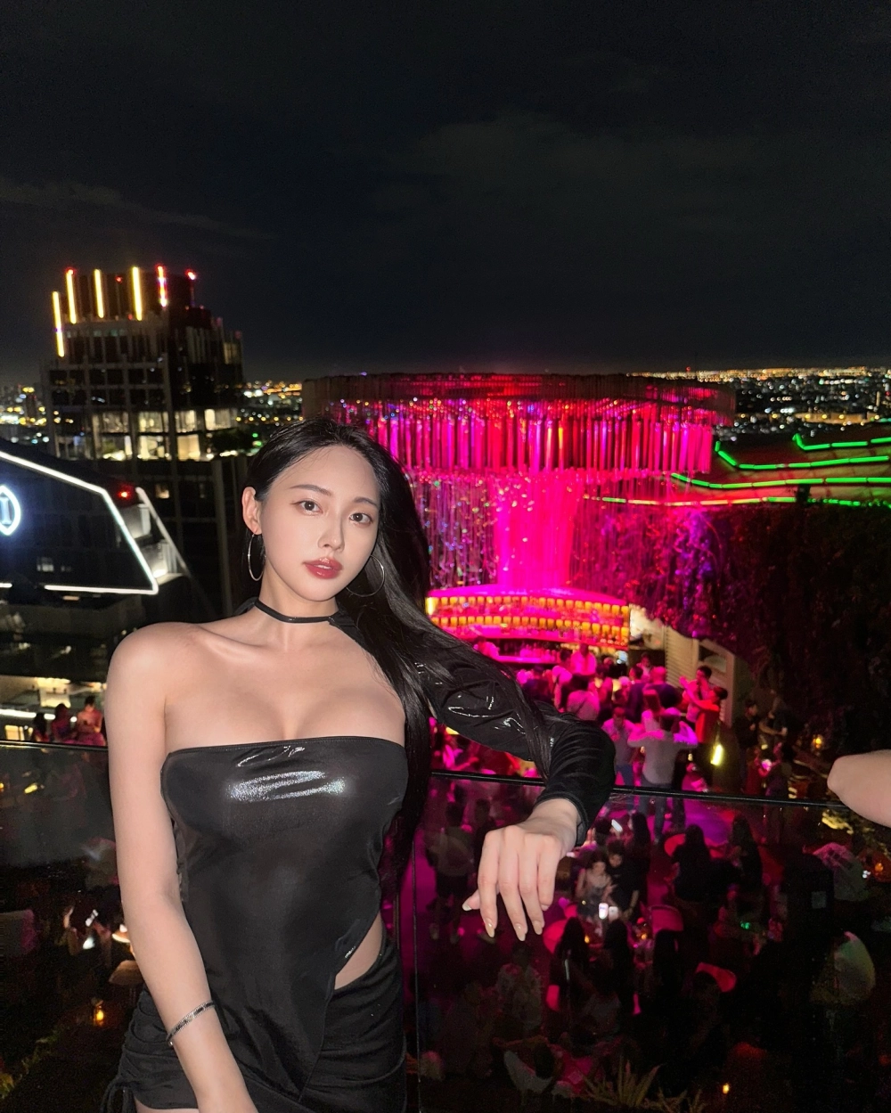 Gái xinh vú múp căng tròn đầy đặn siêu gợi cảm