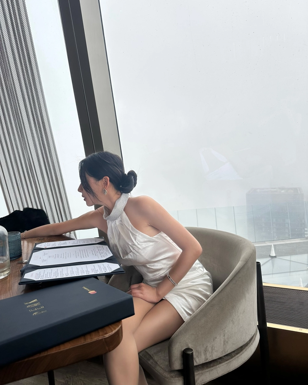 Gái xinh cute vú to vẻ dễ thương kết hợp ngực khủng nóng bỏng cuốn hút