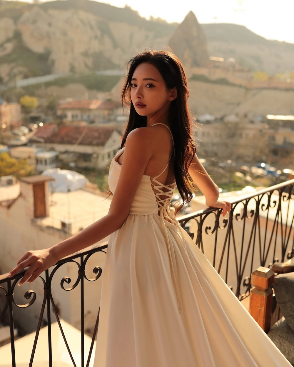 Gái xinh show vú to tròn khoe ngực tròn trịa hoàn hảo nóng bỏng quyến rũ mê mẩn