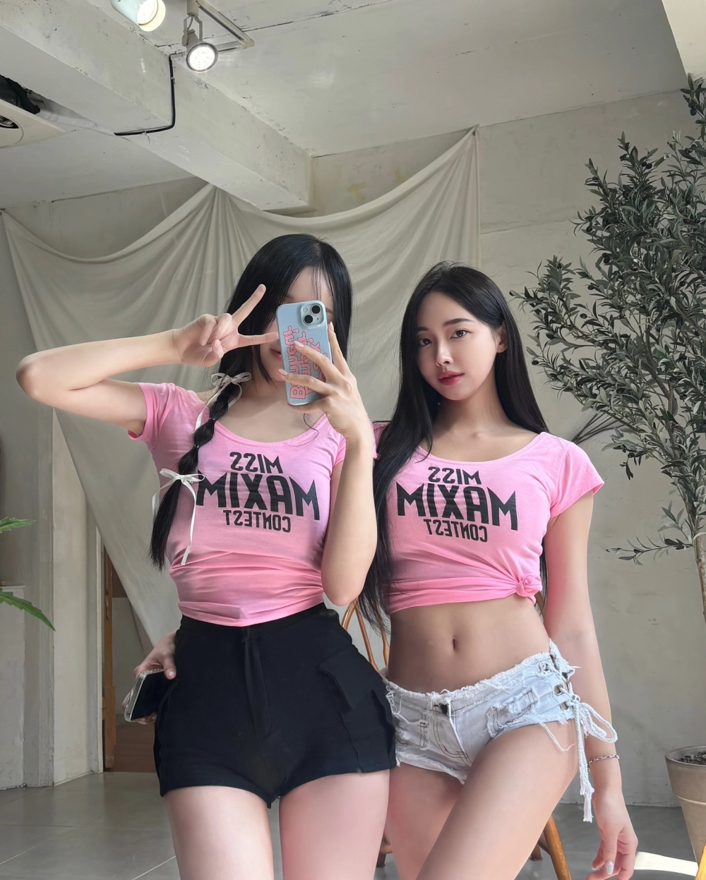 Gái xinh vú bự khoe vú tự tin khoe ngực bự sexy mê hoặc nóng bỏng quyến rũ