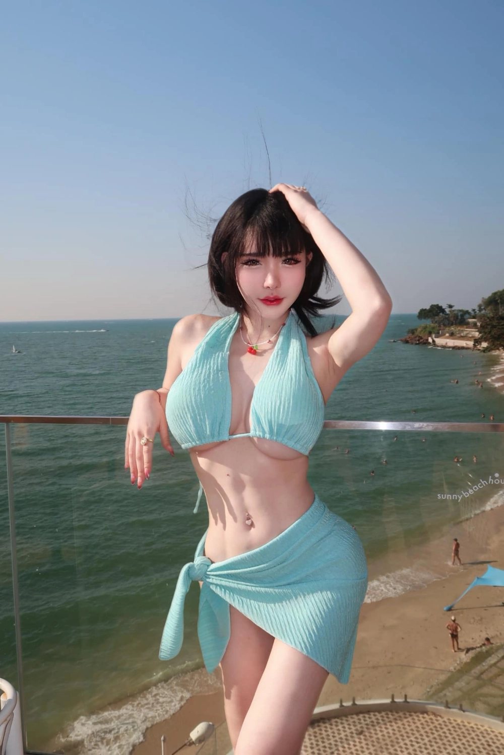 Em gái xinh vú to em gái trẻ ngực lớn căng tròn sexy nóng bỏng mê hoặc