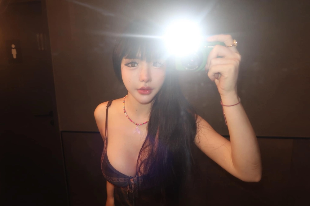 Sex gái xinh vú to căng tròn ngực tròn trịa hoàn hảo nóng bỏng cuồng nhiệt