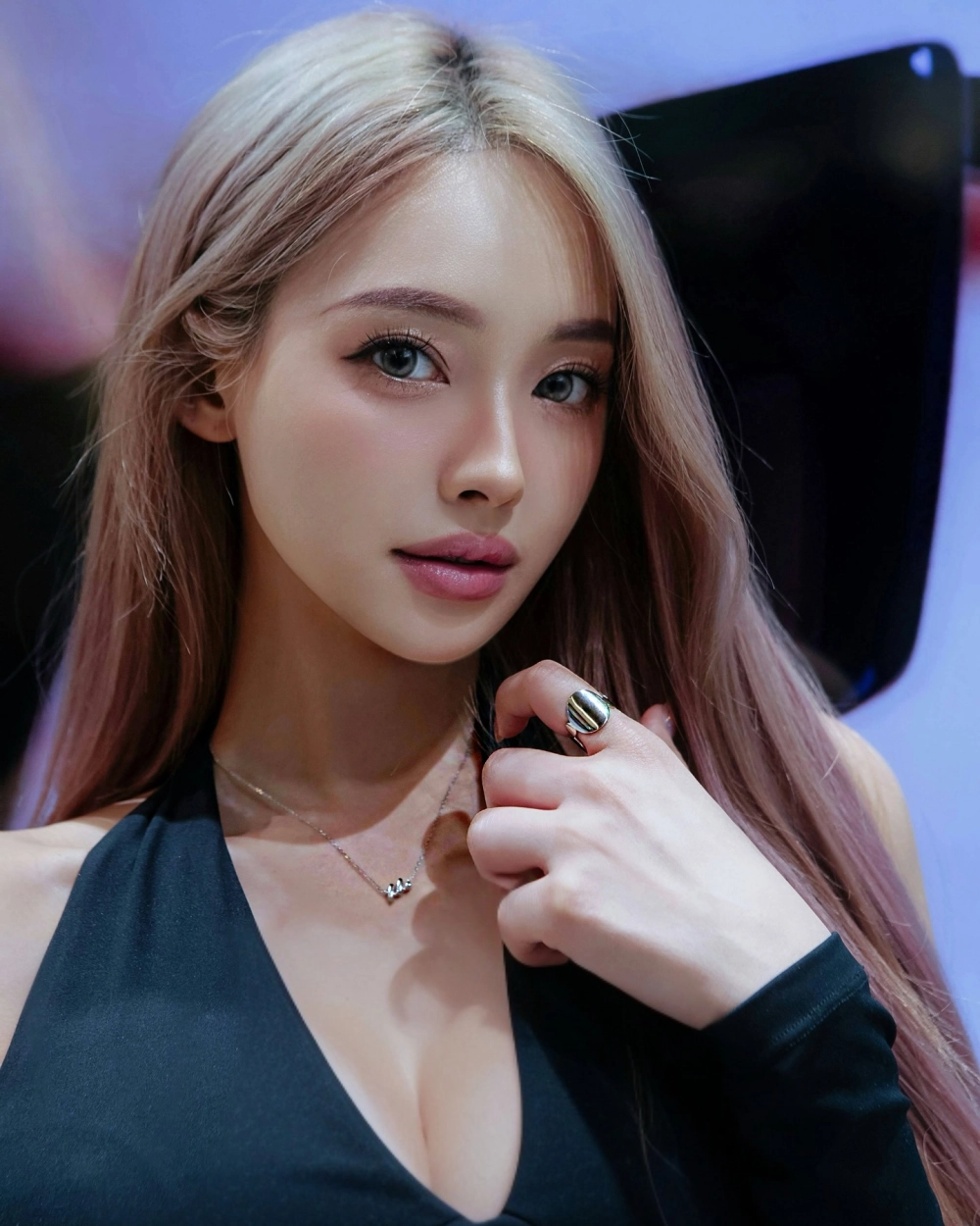 Hình gái xinh khoe vú hình ảnh khoe ngực đẹp tự tin nóng bỏng cuốn hút