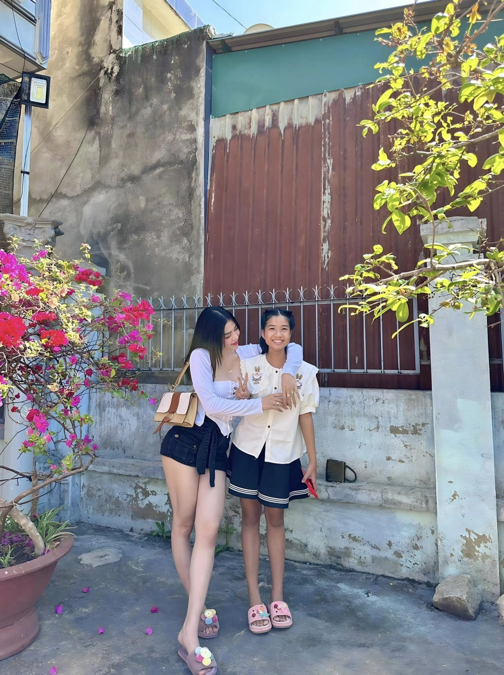 Ảnh sex jennie váy ngắn lộ hàng nóng bỏng chết người ngay