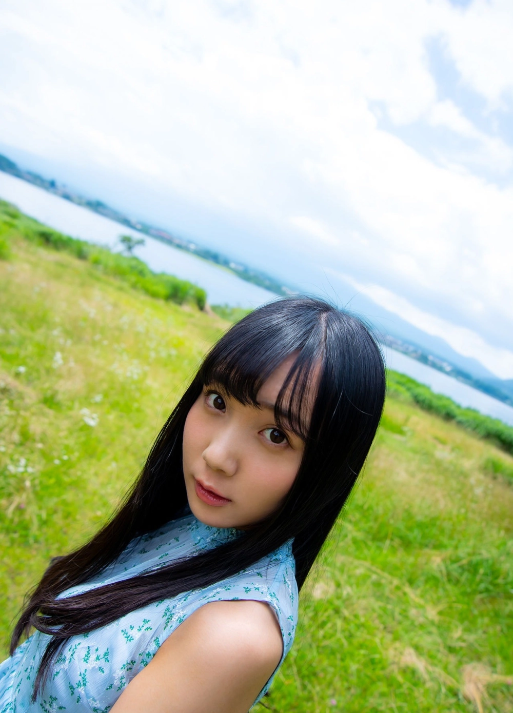 Mayoi Arisaka vòng một căng tròn khiến fan phát cuồng