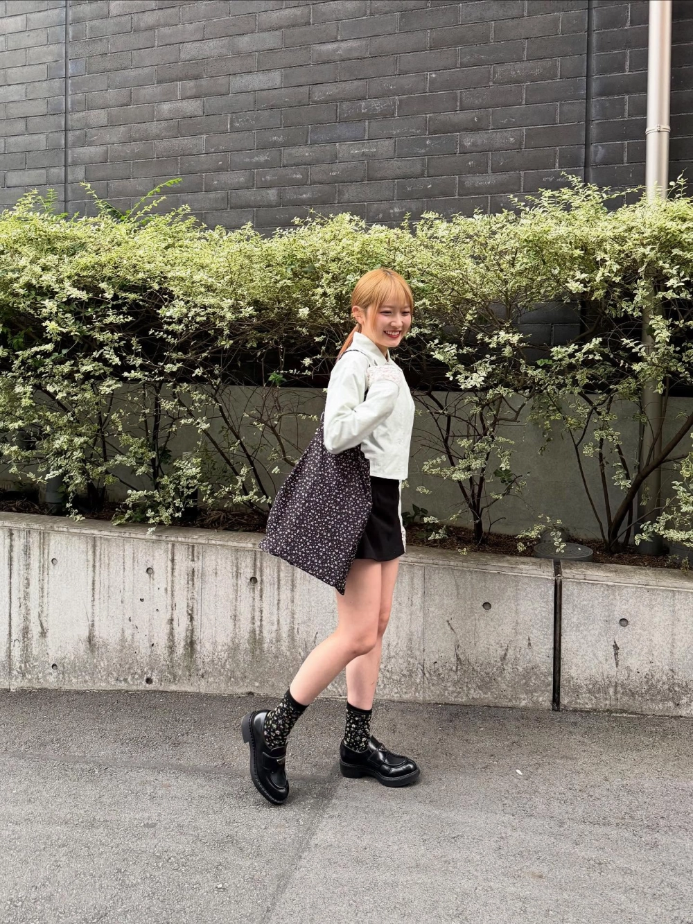 Morito Chisaki vòng một căng tròn khiến fan phát cuồng