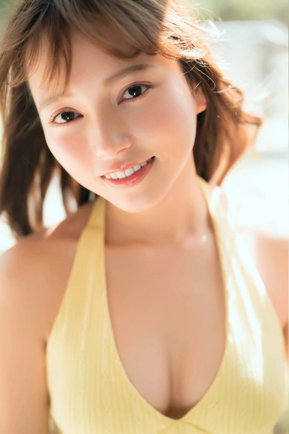 Sayaka Komuro nóng bỏng khó cưỡng trong từng cử chỉ