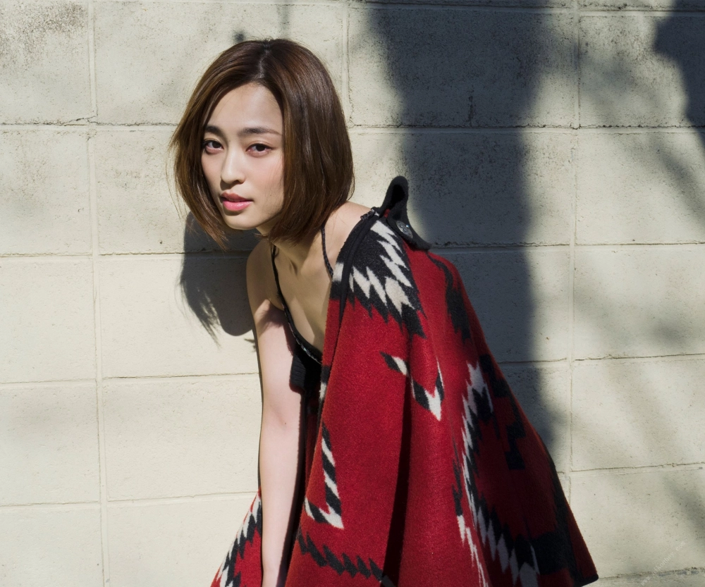 Taki Yukari sexy rực cháy với làn da mịn màng