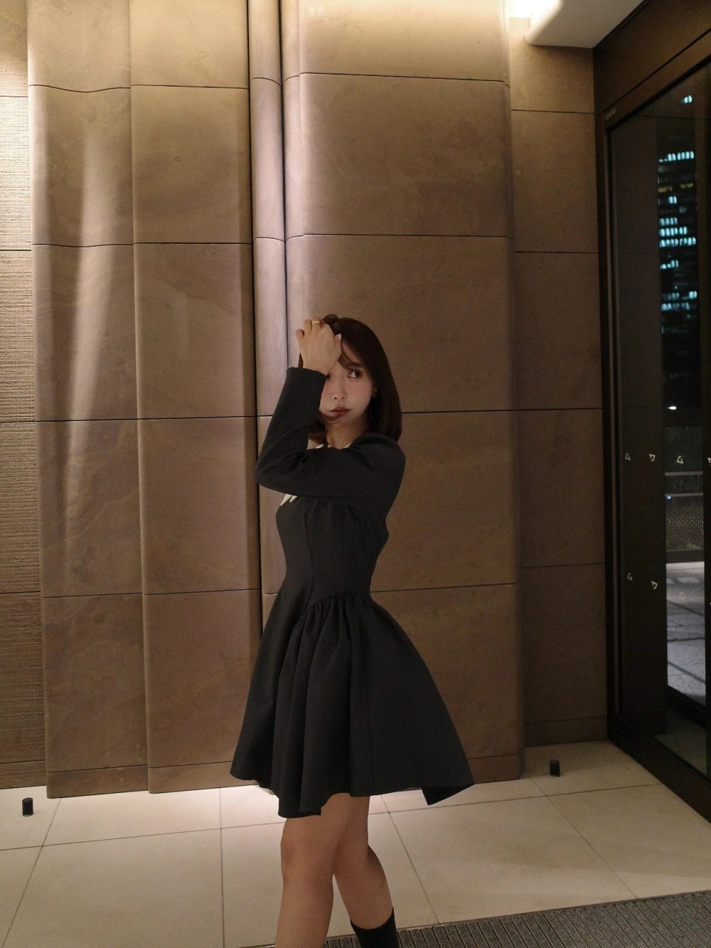 Mikami Yua vòng một căng tròn khiến fan phát cuồng