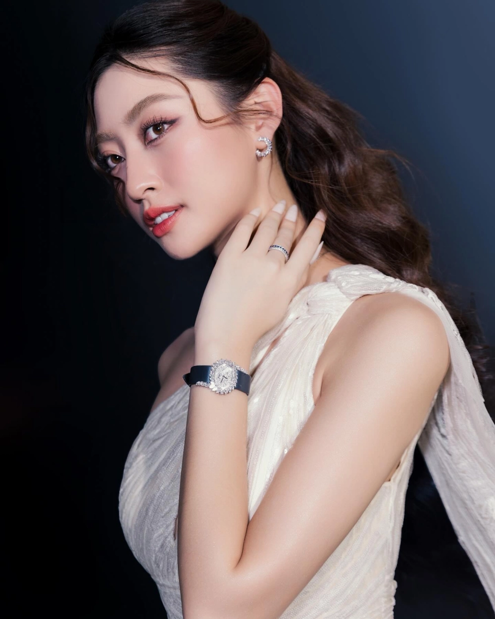 Hình nền gái xinh 4k cho máy tính rất nổi bật