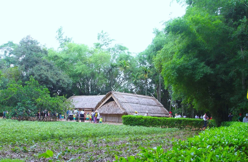 Quê bác làng sen nghệ an đẹp yên bình