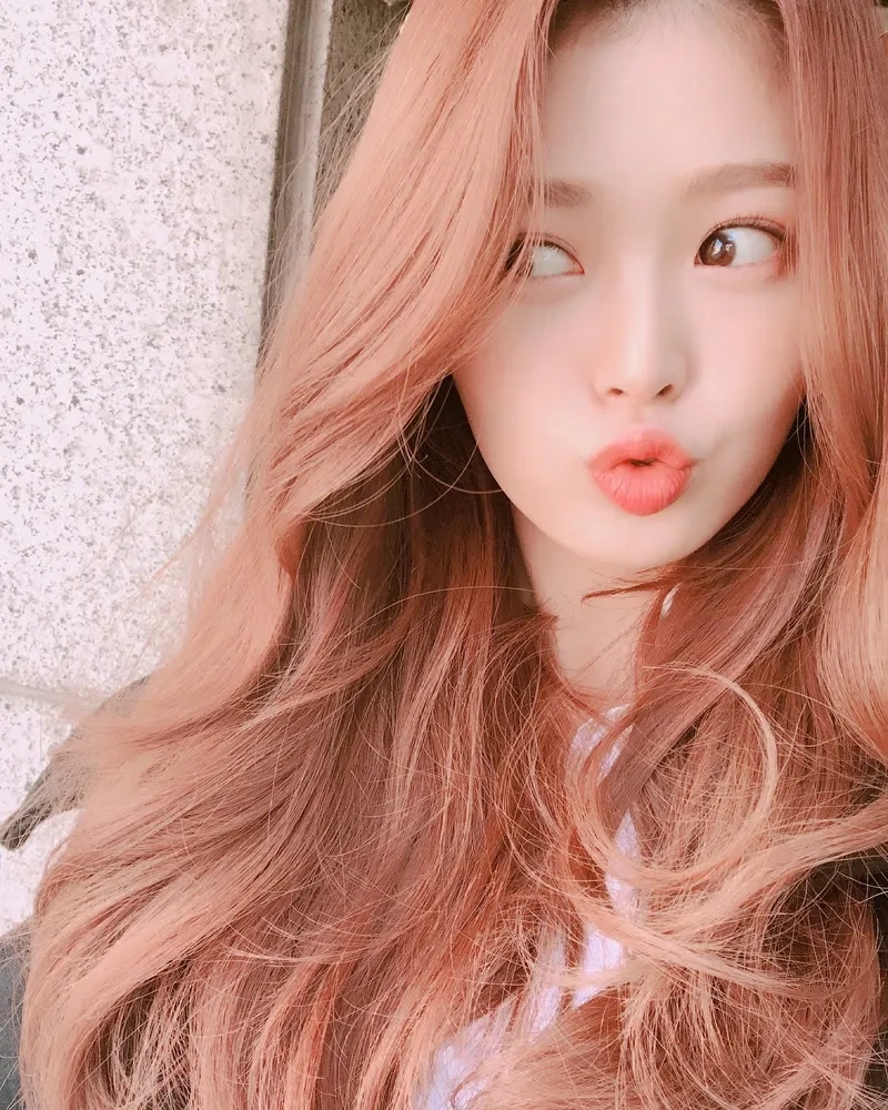 Nhuộm nâu hồng lên màu đẹp dịu dàng