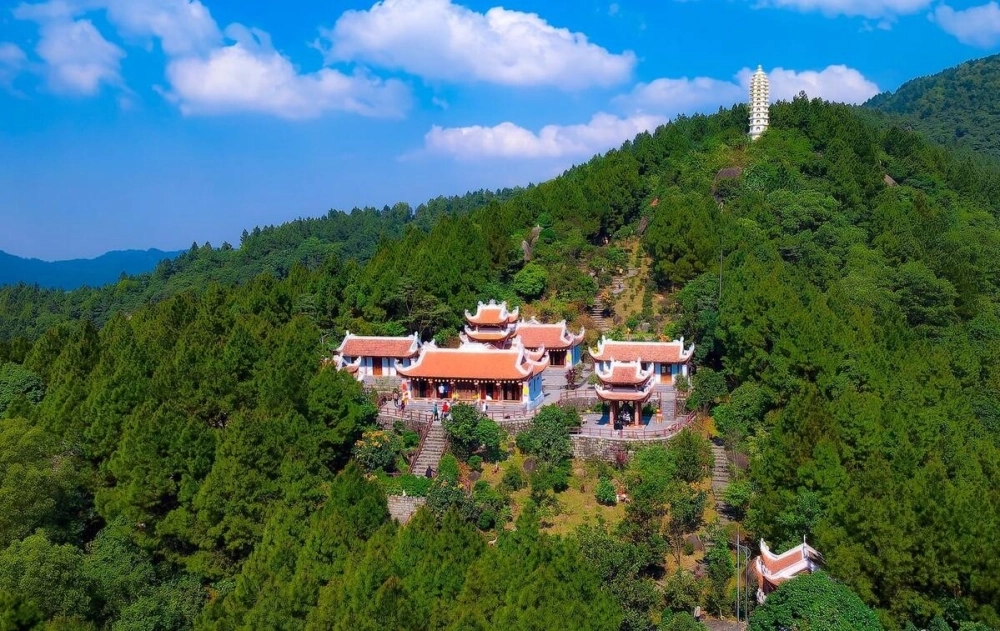 Du lịch chùa hương tích hà tĩnh yên bình