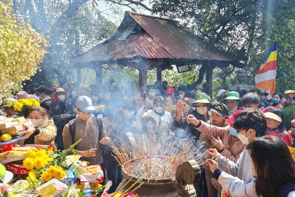 Chùa hương tích hà tĩnh bậc thang thiêng