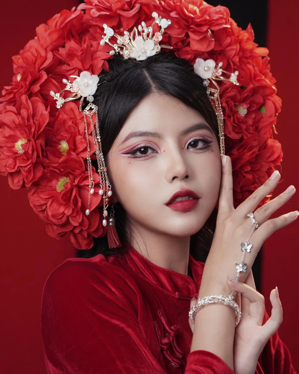 Hình nền girl xinh 4k sắc nét nóng bỏng quyến rũ