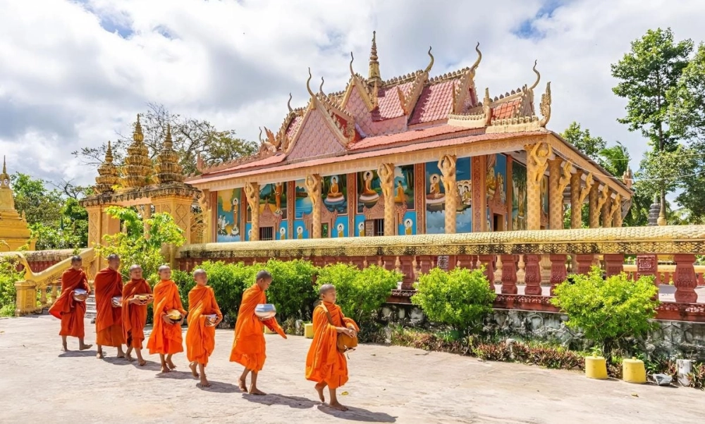 Lịch sử chùa Xiêm Cán phản ánh nét văn hóa Phật giáo Nam Tông.