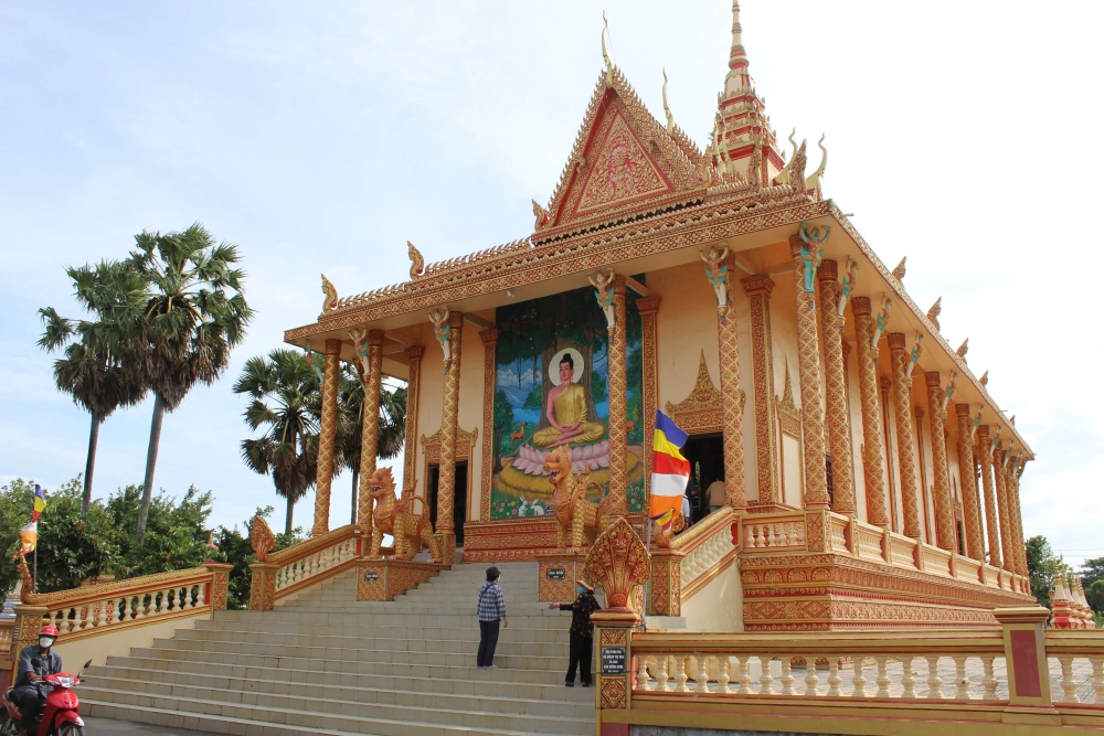 Địa chỉ chùa Xiêm Cán thuận tiện cho việc tham quan.