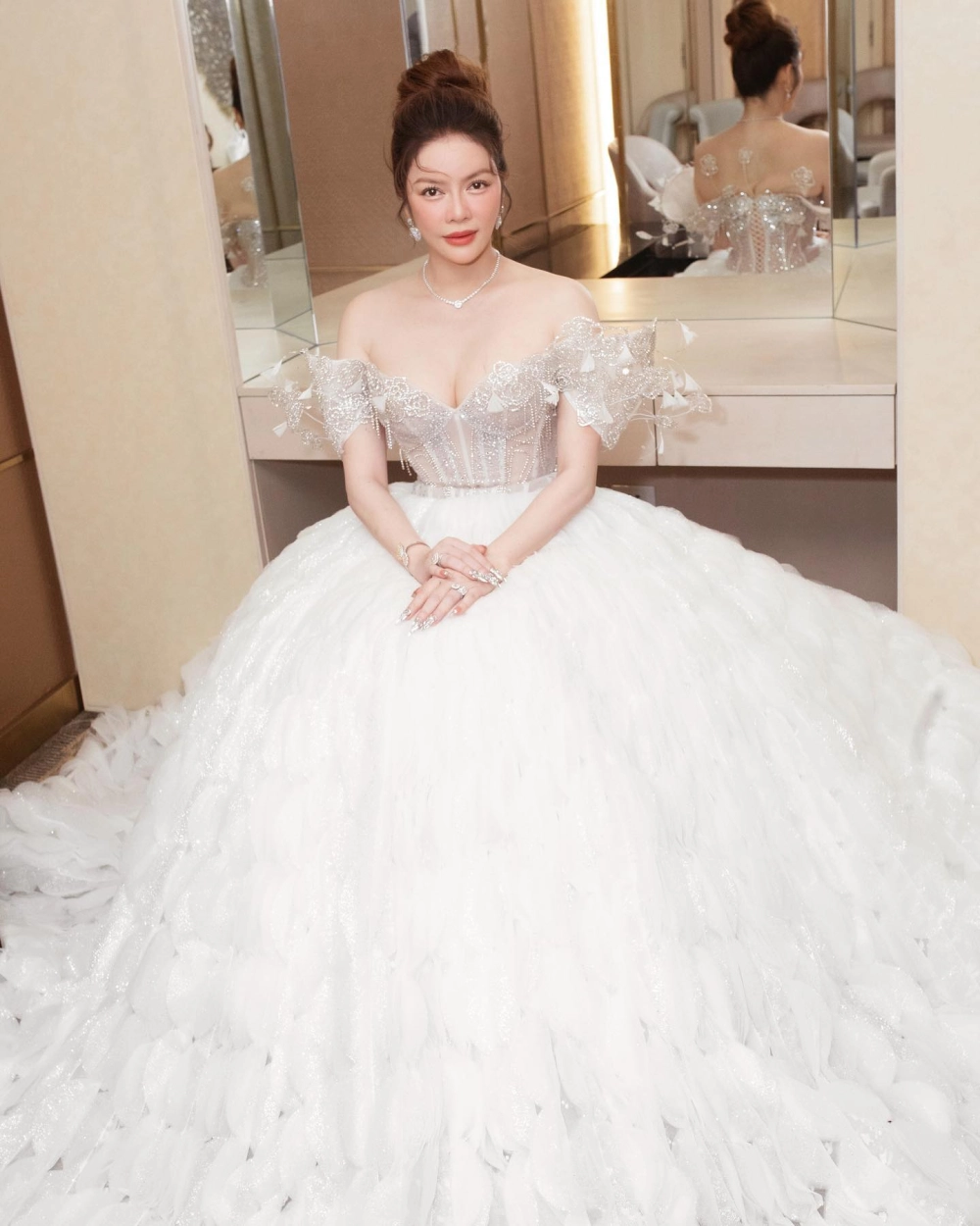 Hình nền gái xinh đẹp 4k cho máy tính.