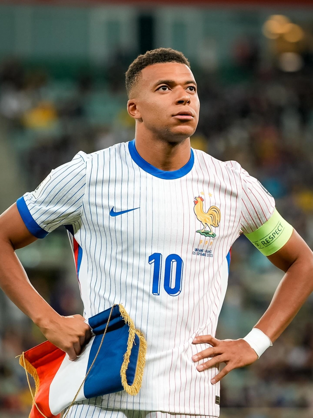 Kylian mbappé girlfriend thường xuất hiện trong các tin tức giải trí.