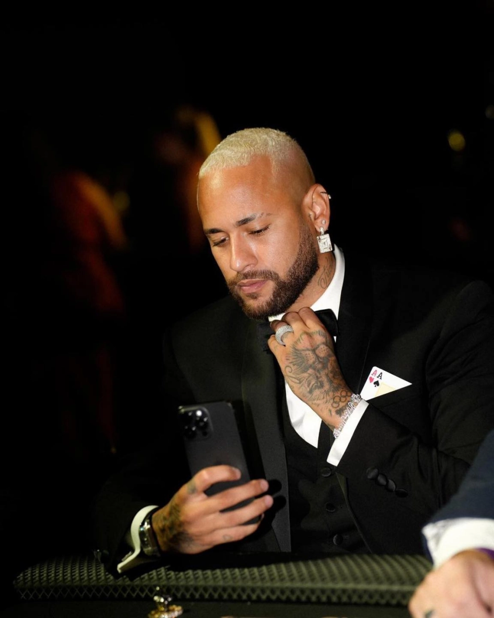 Brazil neymar jr là niềm tự hào của bóng đá Brazil.