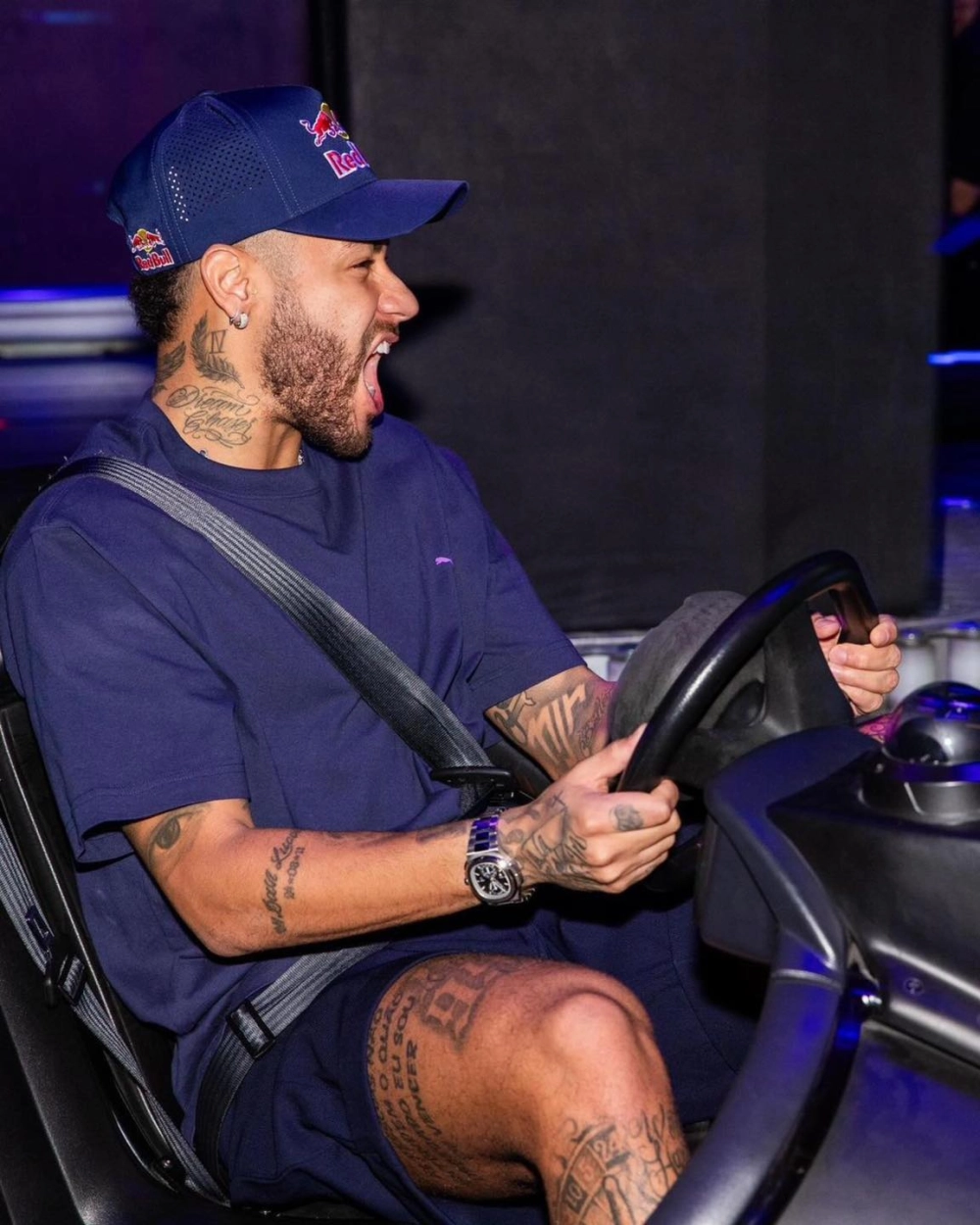 Neymar jr images được tìm kiếm nhiều trên mạng xã hội.