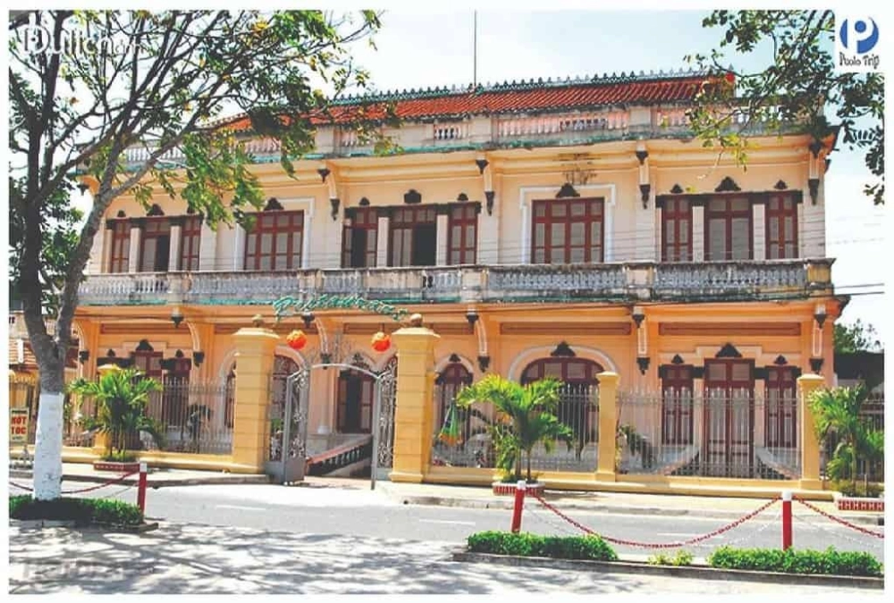 Du lịch nhà công tử Bạc Liêu thu hút đông đảo du khách.