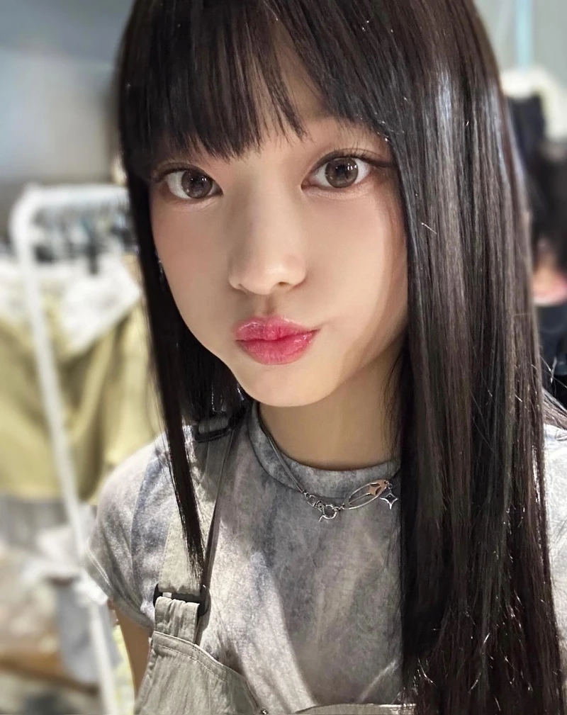 Thần thái bùng nổ của haerin sân khấu