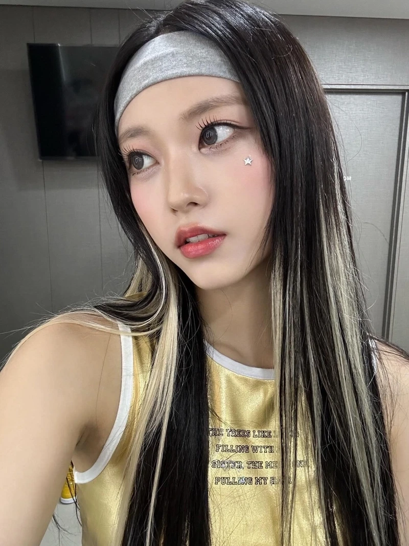 Đẳng cấp với haerin thời trang chuẩn idol