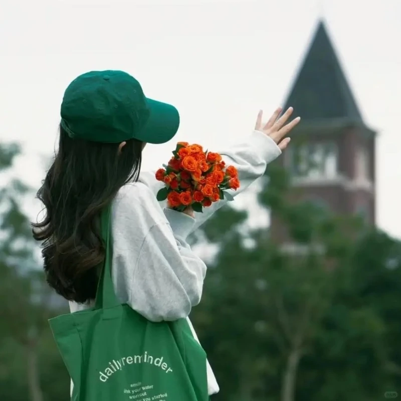 Tổng hợp hình chụp sau lưng nữ đẹp hot trend