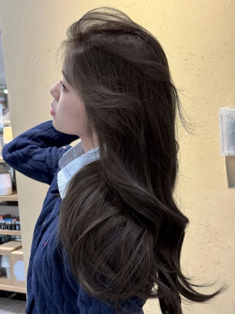 Hiện đại với tóc nâu khói trầm hiện đại cực xinh