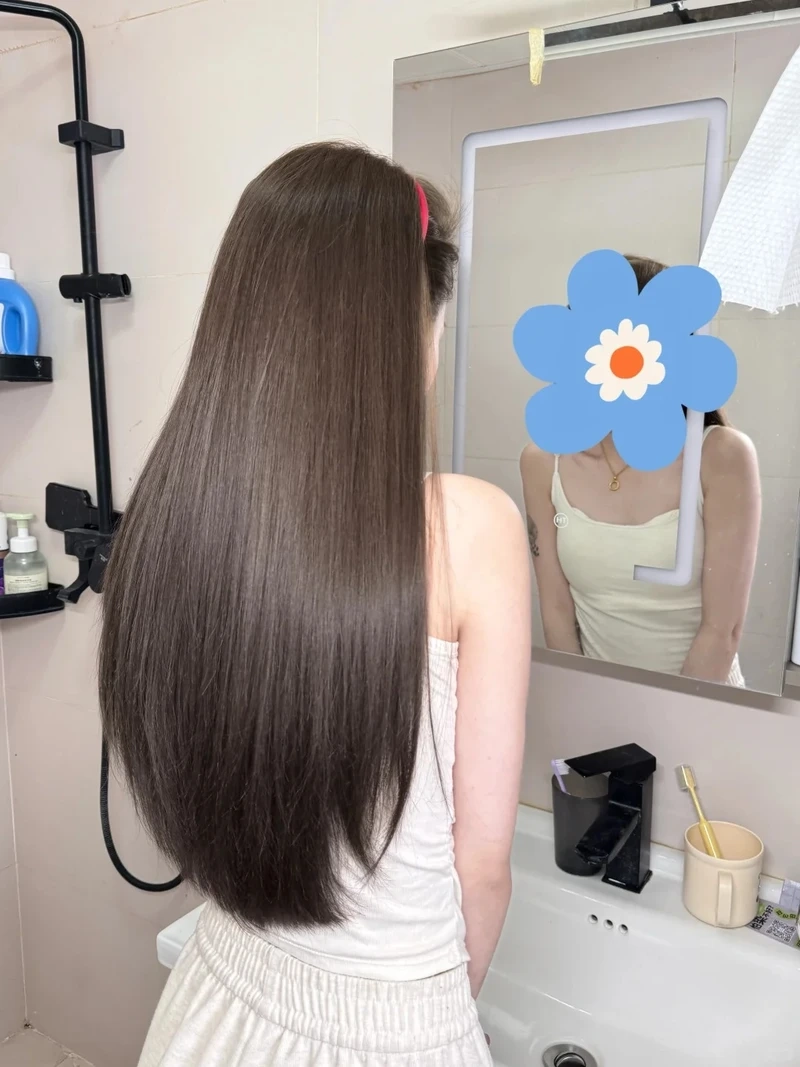 Bật tone da với tóc nâu socola tôn da cực đẹp