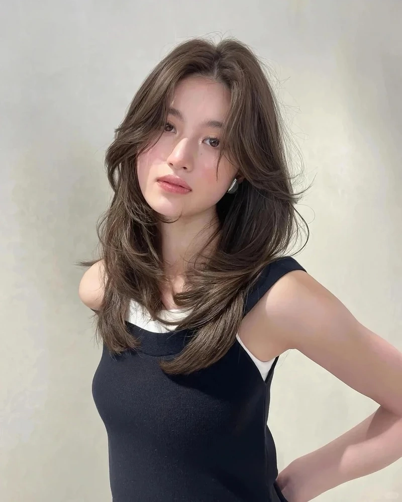 Bắt trend với tóc nâu tây sáng thời trang hot nhất