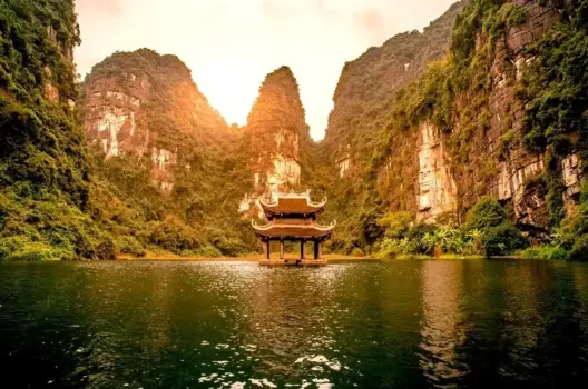 Chìm đắm trong vẻ đẹp huyền bí của Khu du lịch Tràng An