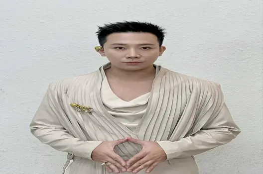 Loạt ảnh Trấn Thành phong cách thời trang gây chú ý