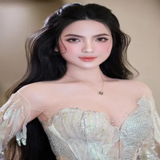 Loạt ảnh Chu Thanh Huyền đời thường trẻ trung và cuốn hút