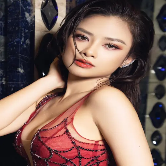 Top ảnh Dương Hoàng Yến đẹp mê hồn khiến bạn không thể rời mắt
