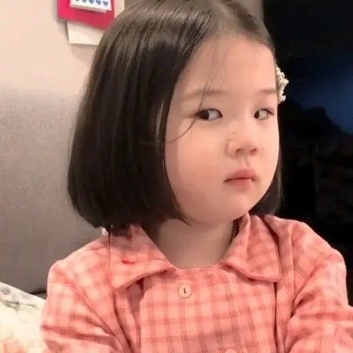 Ảnh em bé meme bùng nổ đáng yêu qua bộ ảnh nghệ thuật