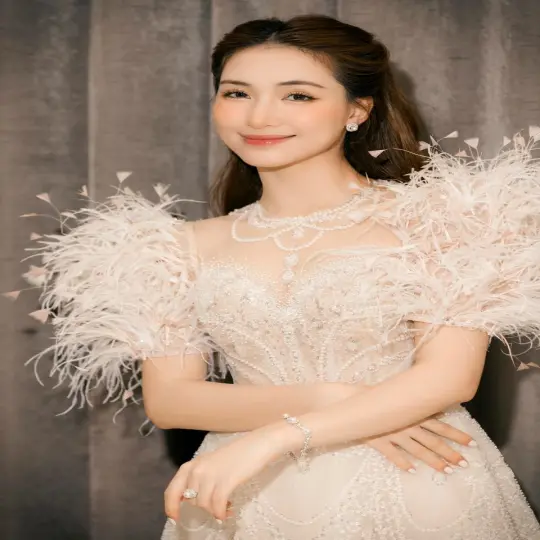 Tuyển chọn ảnh Hoà Minzy xinh đẹp, dễ thương và ấn tượng