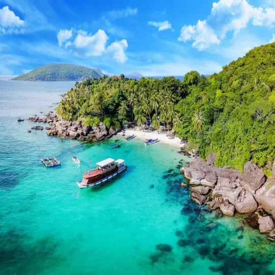 Hòn Nưa Phú Yên - Chốn yên bình giữa biển khơi