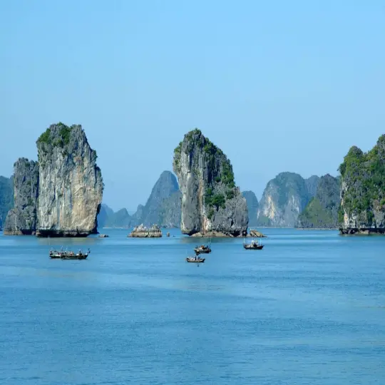 Cảnh đẹp Hòn Trống Mái - Viên ngọc của vịnh Hạ Long
