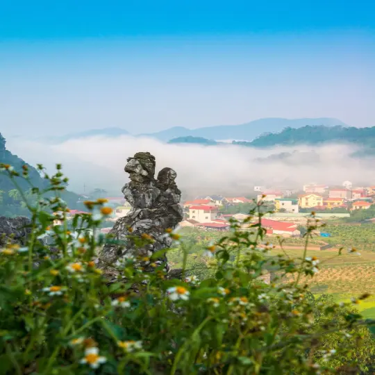 Tượng Nàng Tô Thị và câu chuyện tình yêu huyền thoại