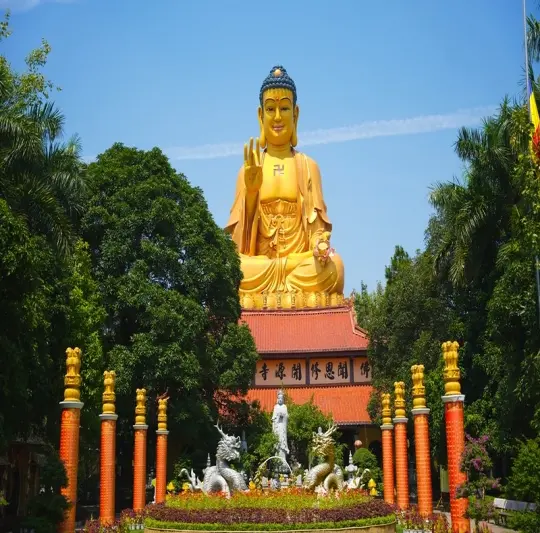 Cùng chiêm ngưỡng vẻ đẹp cổ kính của Chùa Khai Nguyên