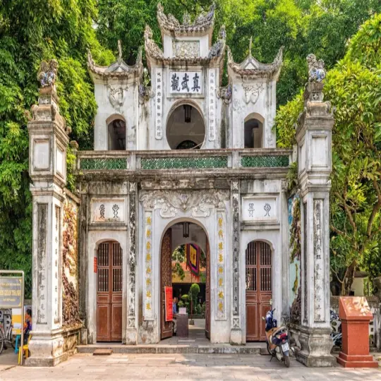 Khám phá nghệ thuật kiến trúc Đền Quán Thánh Hà Nội
