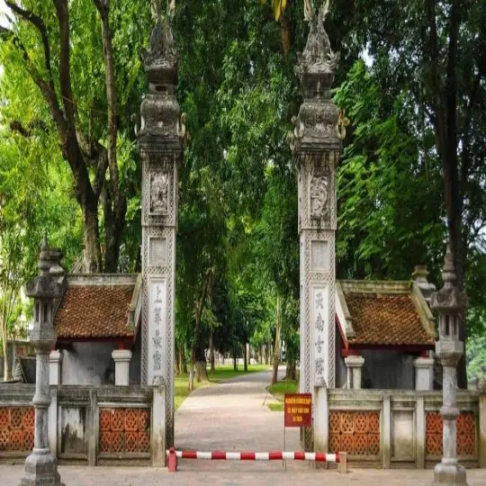Khám phá kiến trúc nghệ thuật tại Đền Voi Phục cổ kính