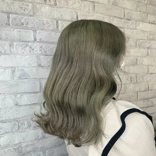 Ngắm nhìn ảnh tóc màu xanh khói đẹp lạ đầy mê hoặc
