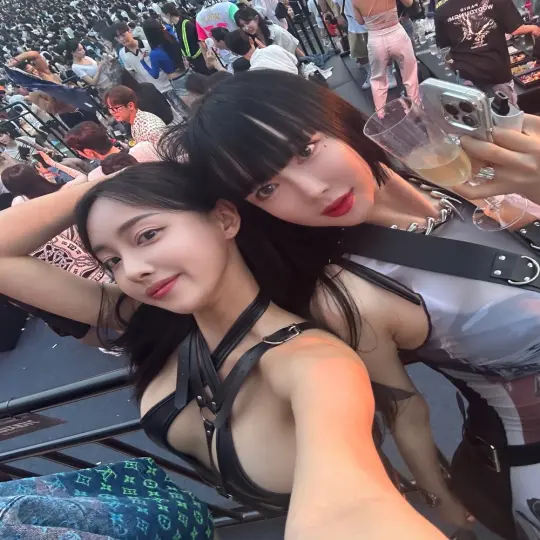 Khám phá bộ ảnh gái xinh lộ vú thân hình hoàn hảo tuyệt vời