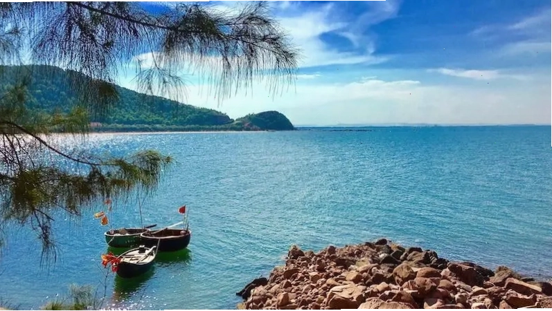 Bãi Lữ là địa điểm du lịch Nghệ An lý tưởng cho kỳ nghỉ dưỡng yên bình với không khí mát mẻ