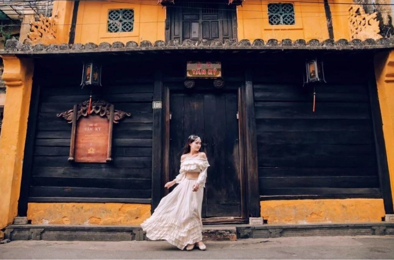 Cánh đồng rau xanh mướt tại Làng rau Trà Quế